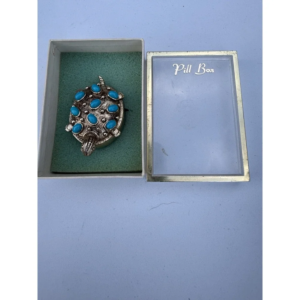 VTG Turtle Pill Box/trinket Box Silver Tone With‎ Faux Turquoise Opens On Hinge